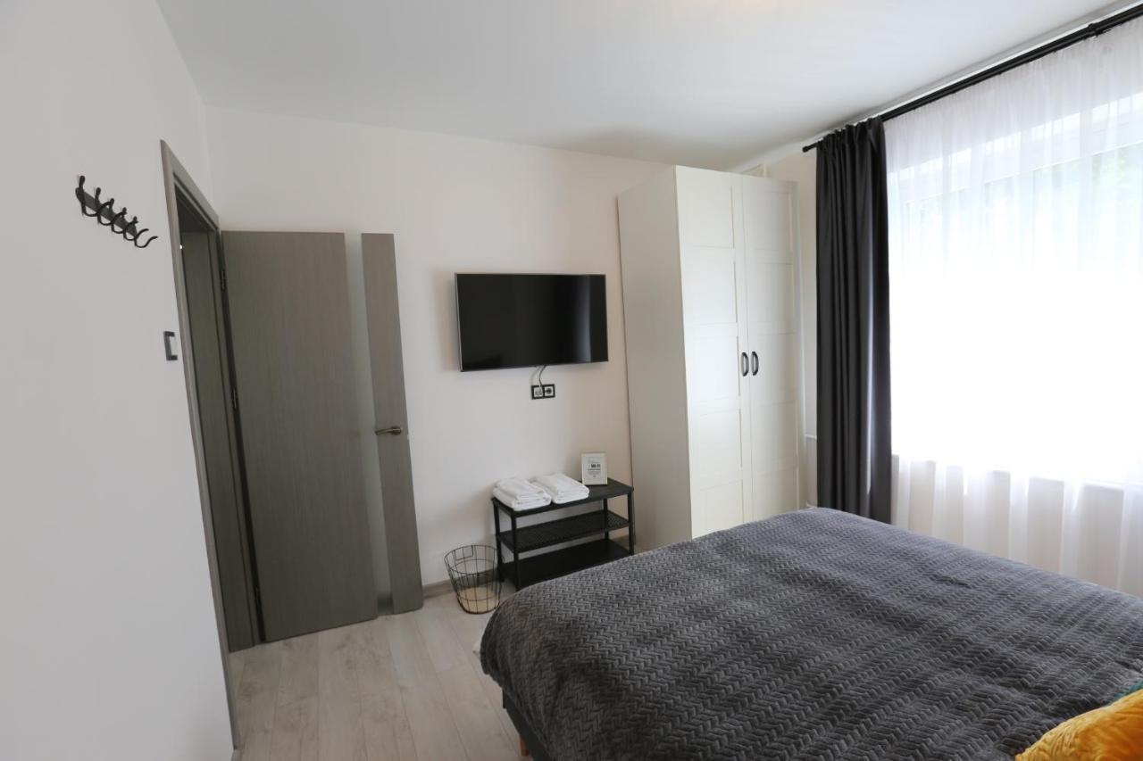 Comfy 2 Room Apartment - Free Parking - 350Mbps Wifi - Netflix Каунас Экстерьер фото