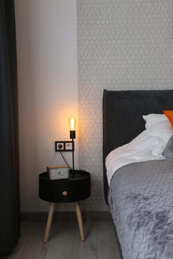 Comfy 2 Room Apartment - Free Parking - 350Mbps Wifi - Netflix Каунас Экстерьер фото
